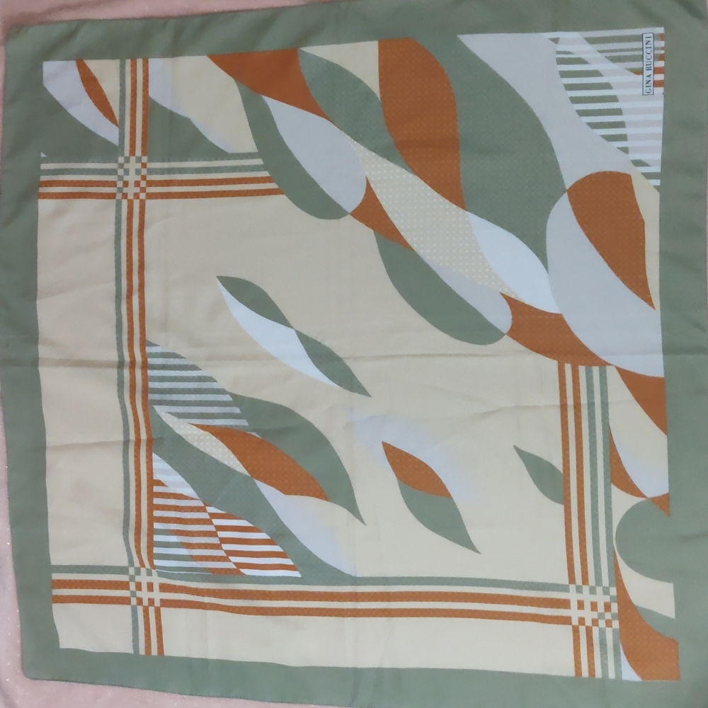Gina Ruccini scarf - Picture 2 of 6